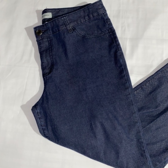 Chico’s Platinum Denim Patterned Jeans - Picture 2 of 9